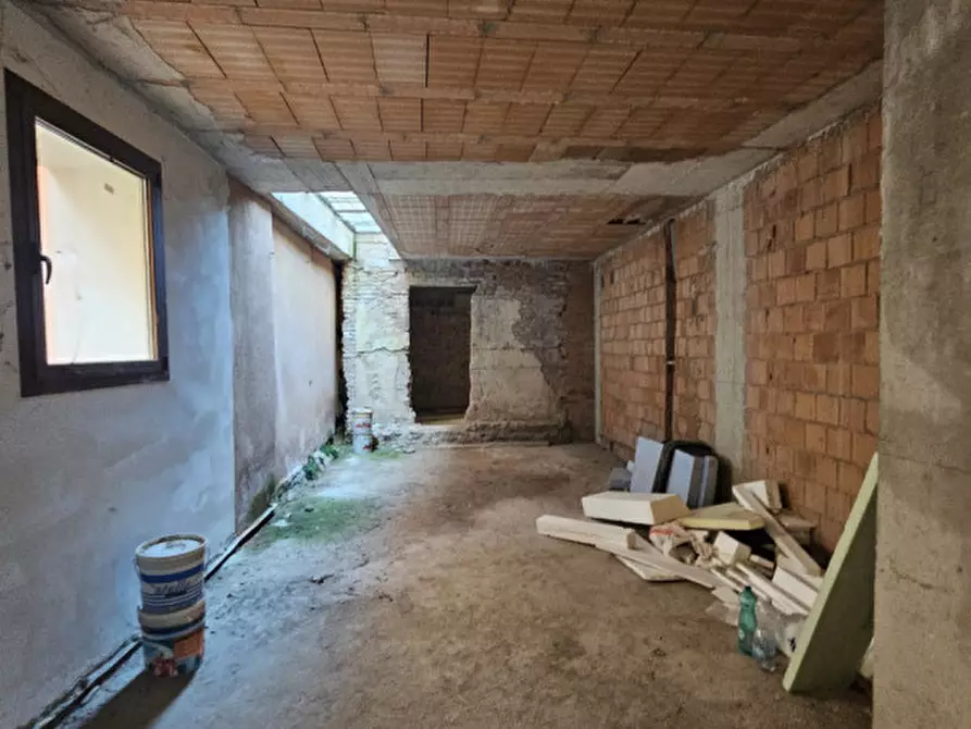 Immagine 6 di Negozio in affitto  in via ponte molino a Padova