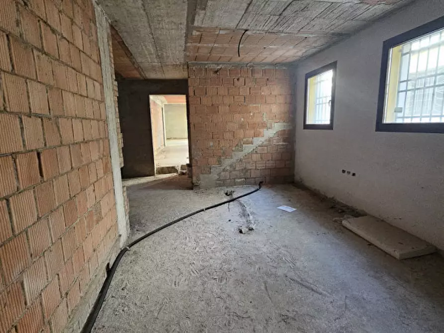 Immagine 7 di Negozio in affitto  in via ponte molino a Padova