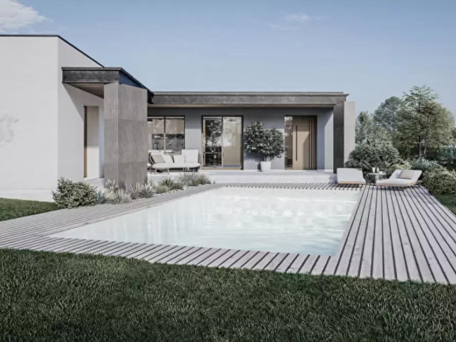 Immagine 4 di Villa in vendita  a Desenzano Del Garda