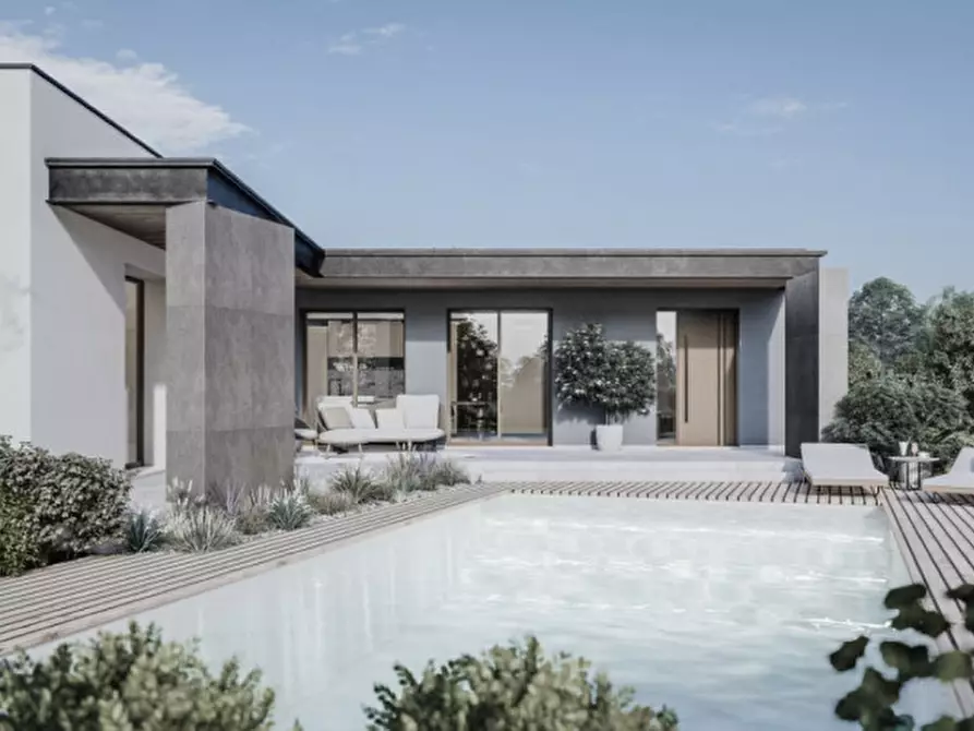 Immagine 5 di Villa in vendita  a Desenzano Del Garda