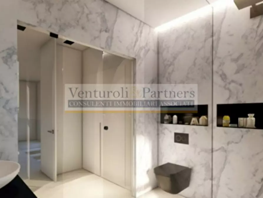 Immagine 9 di Villa in vendita  a Desenzano Del Garda