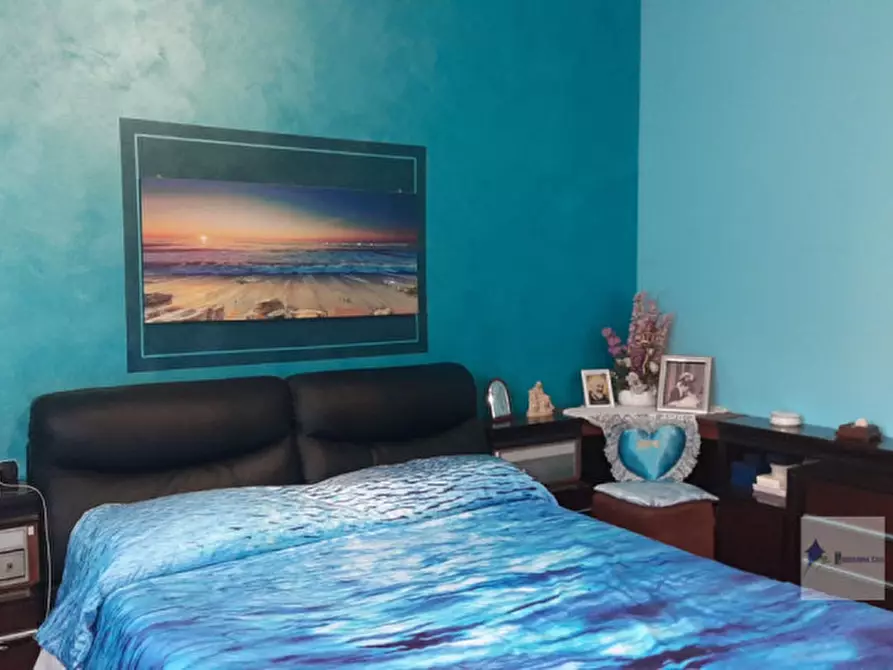 Immagine 21 di Villa in vendita  in via marche a Castano Primo