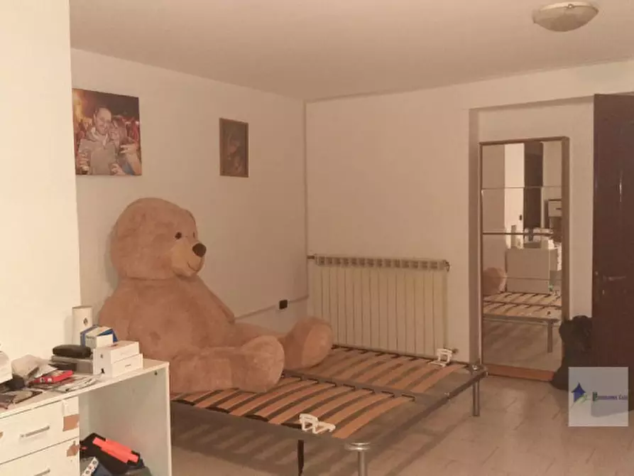 Immagine 25 di Villa in vendita  in via marche a Castano Primo