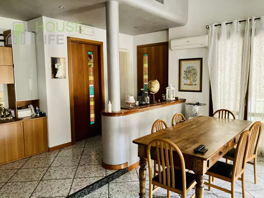 Immagine 1 di Casa indipendente in vendita  in Via Dindarello a Sandrigo