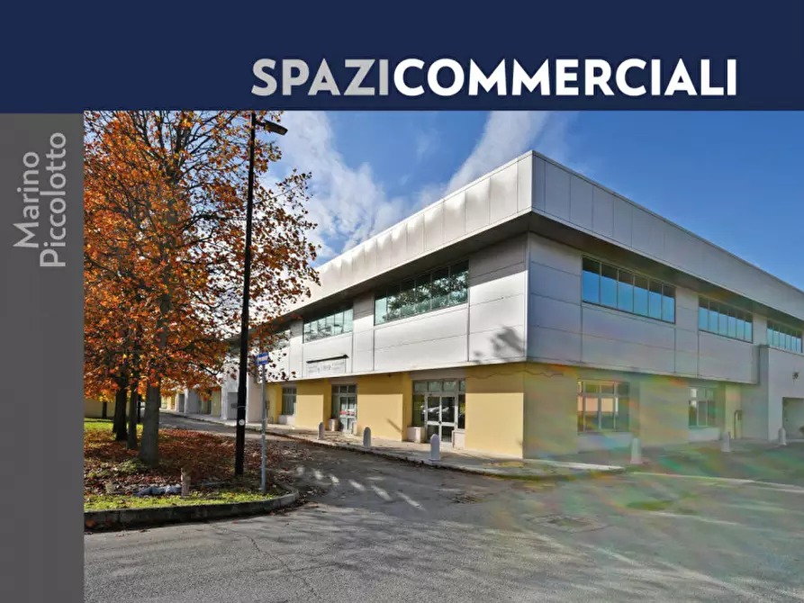 Immagine 1 di Attività commerciale in vendita  in via Castellana a Asolo