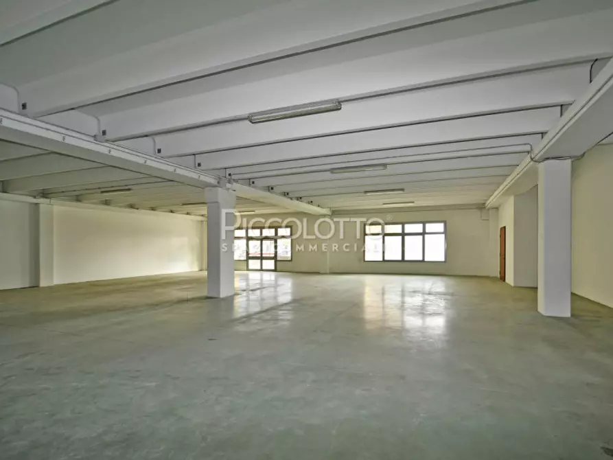 Immagine 6 di Attività commerciale in vendita  in via Castellana a Asolo