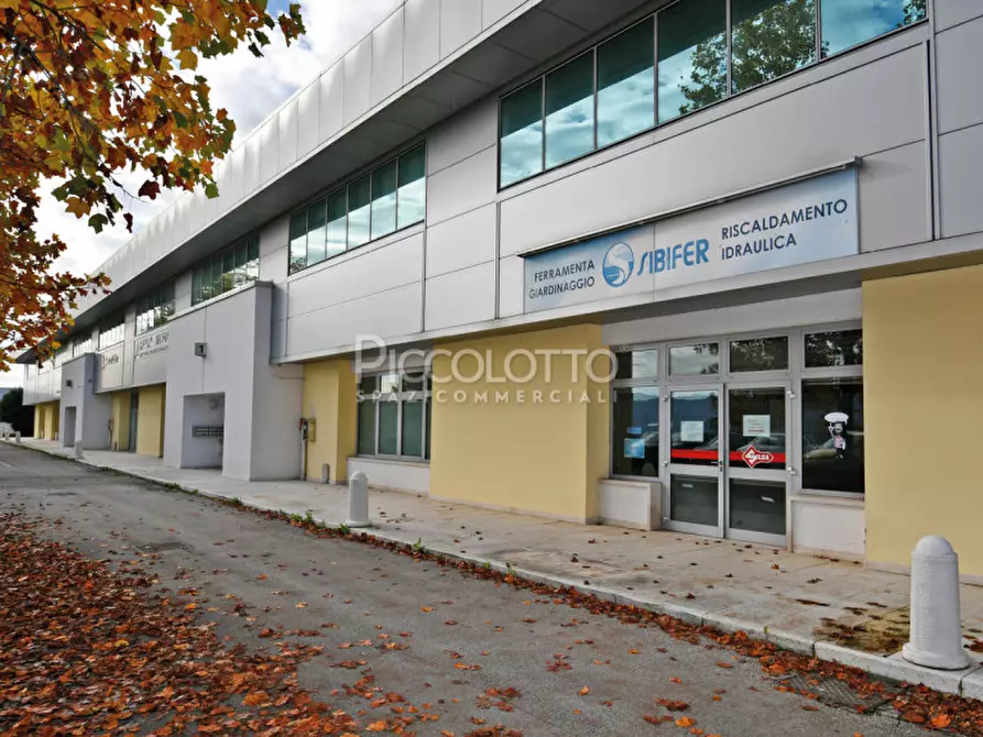 Immagine 15 di Attività commerciale in vendita  in via Castellana a Asolo