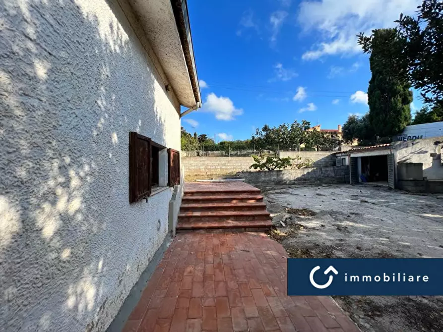 Immagine 6 di Villa in vendita  a Sassari