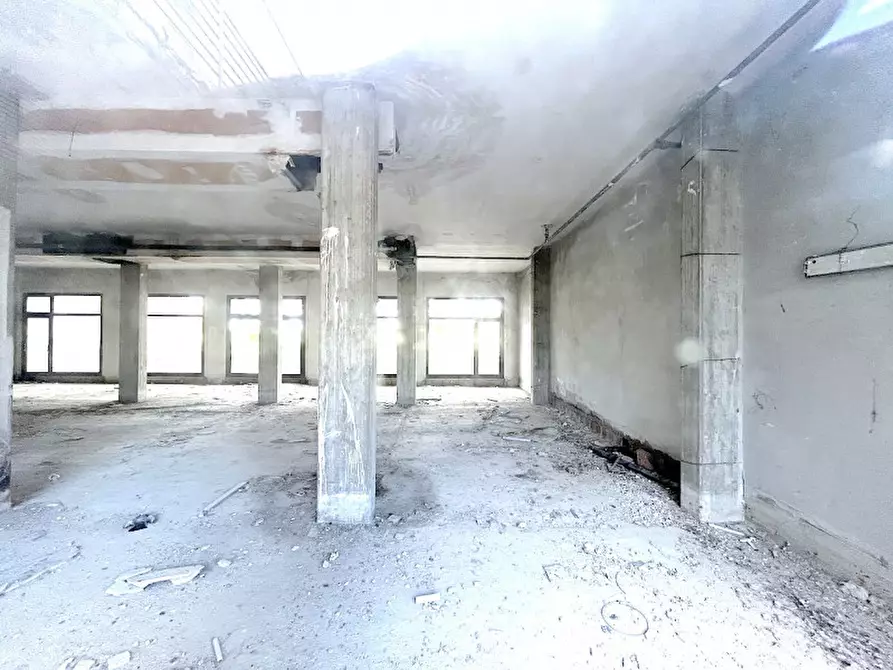 Immagine 2 di Capannone industriale in vendita  in VIA GRANAROLO 150 a Faenza