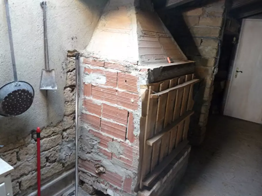 Immagine 20 di Casa indipendente in vendita  in Via Roma a Castiglione Del Lago