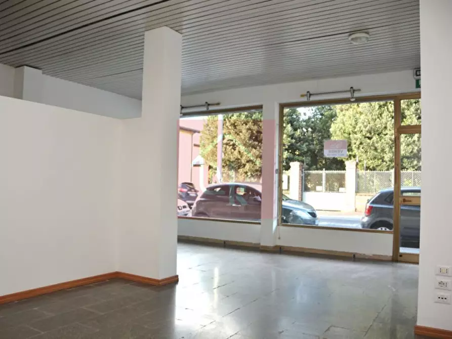 Immagine 9 di Negozio in vendita  in Cervignano del Friuli 38/1 a Cervignano Del Friuli