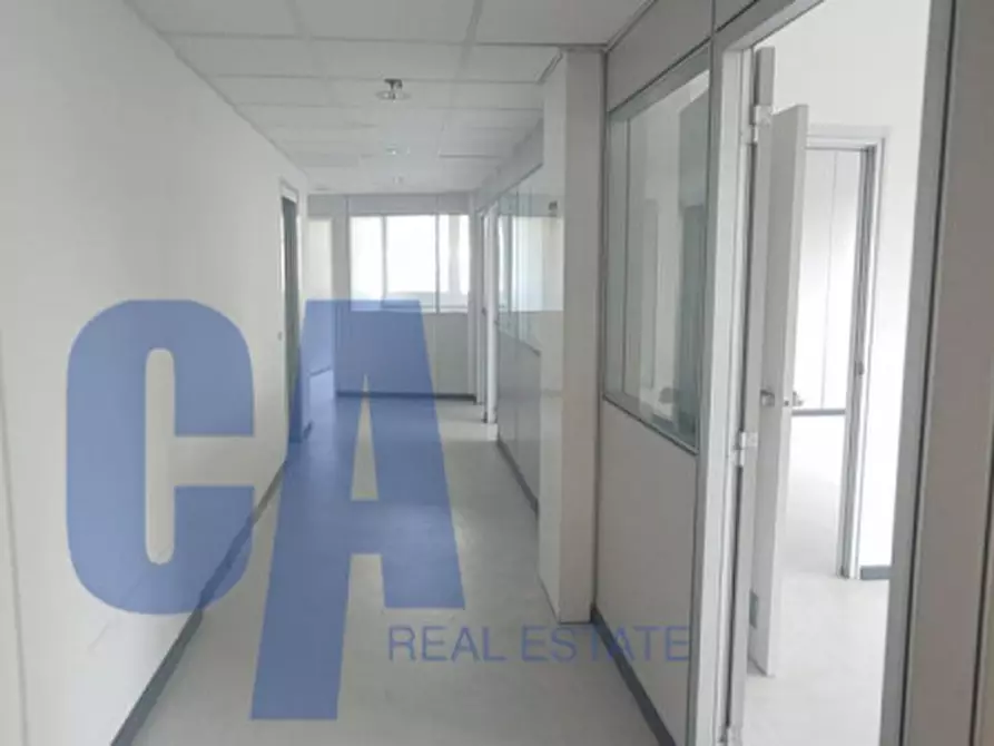 Immagine 14 di Ufficio in affitto  in VIA TONALE a Milano