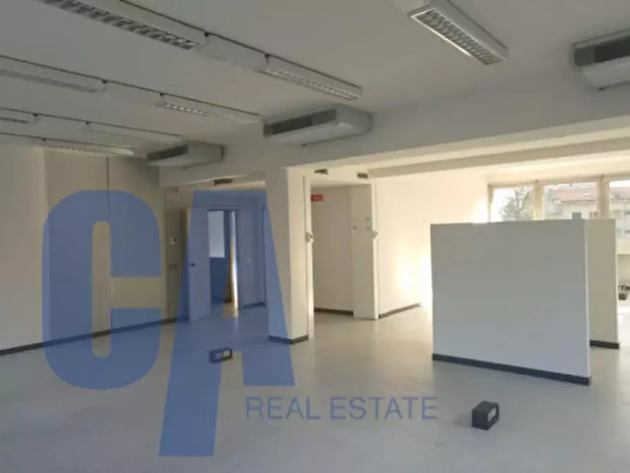 Immagine 20 di Ufficio in affitto  in VIA TONALE a Milano