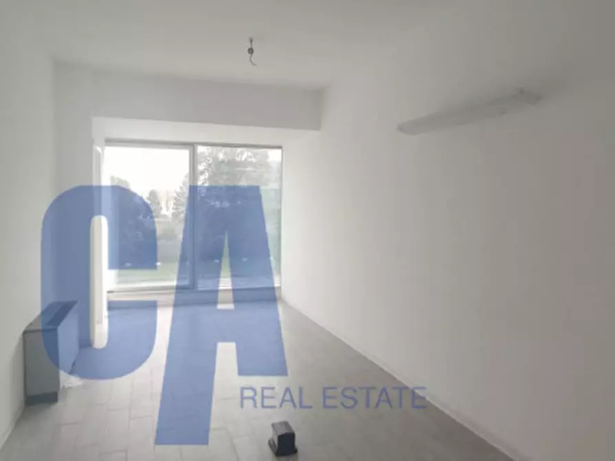 Immagine 14 di Ufficio in affitto  in VIA TONALE a Milano