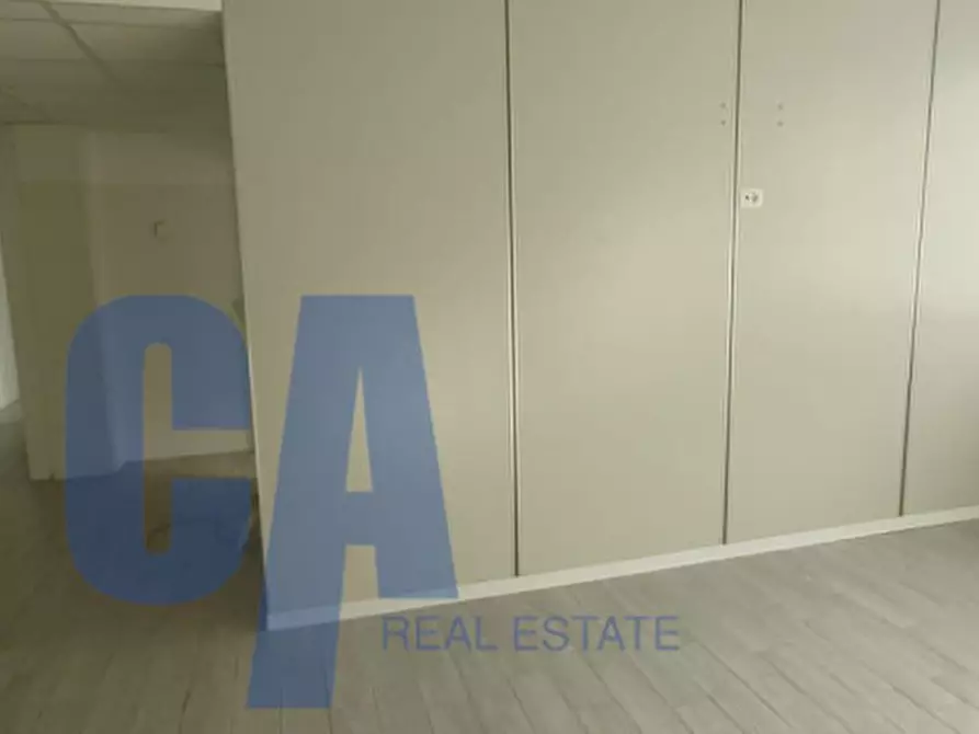 Immagine 19 di Ufficio in affitto  in VIA TONALE a Milano