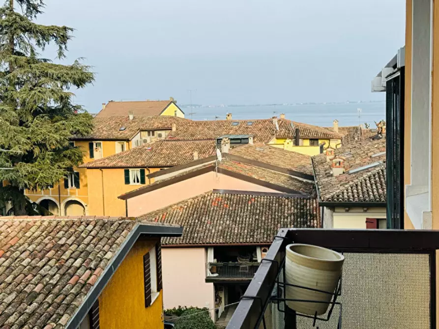 Immagine 1 di Appartamento in vendita  in VIA SCAVI ROMANI, 2 a Desenzano Del Garda