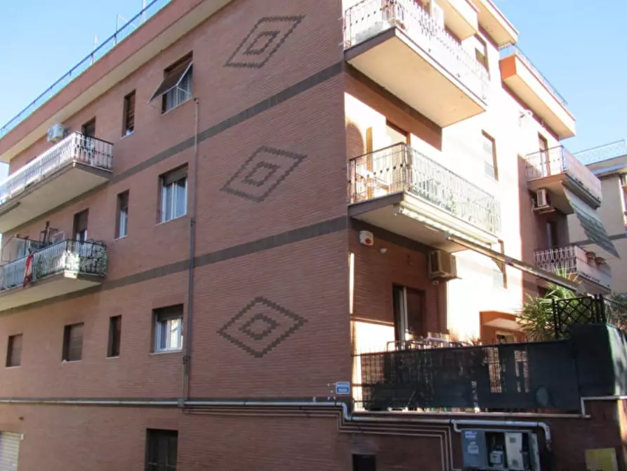 Immagine 1 di Appartamento in vendita  in Via Verzuolo a Roma