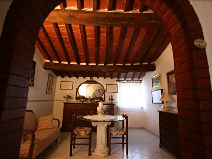 Immagine 4 di Appartamento in vendita  a Sinalunga