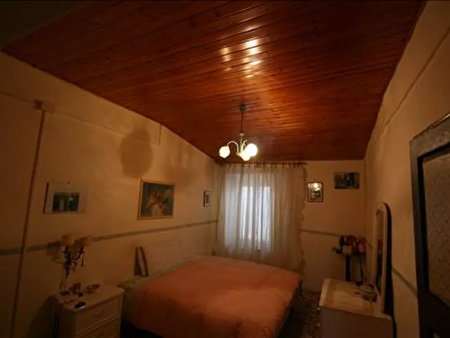 Immagine 5 di Appartamento in vendita  a Sinalunga