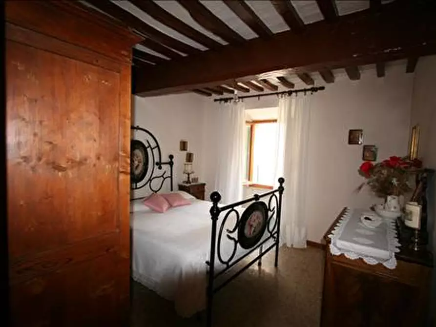 Immagine 12 di Appartamento in vendita  a Trequanda