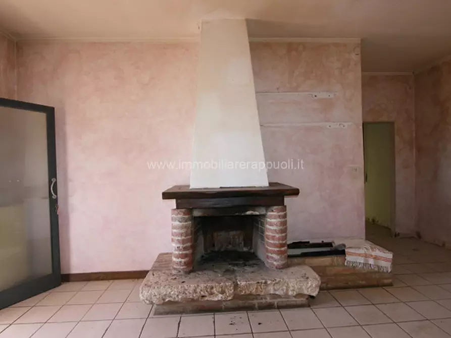 Immagine 22 di Rustico / casale in vendita  a Torrita Di Siena