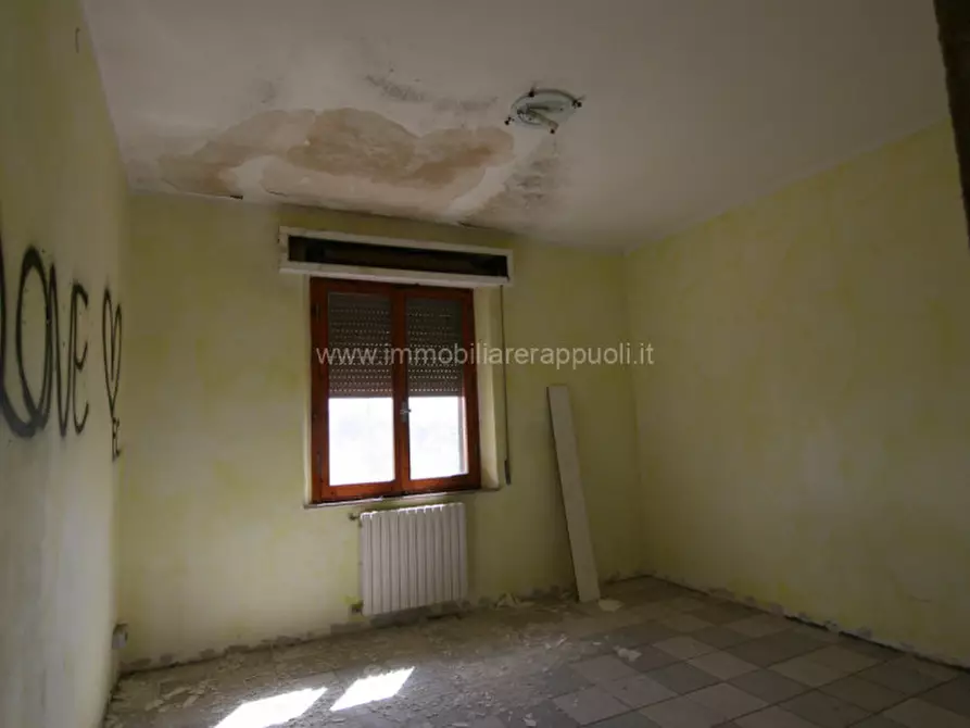 Immagine 33 di Rustico / casale in vendita  a Torrita Di Siena