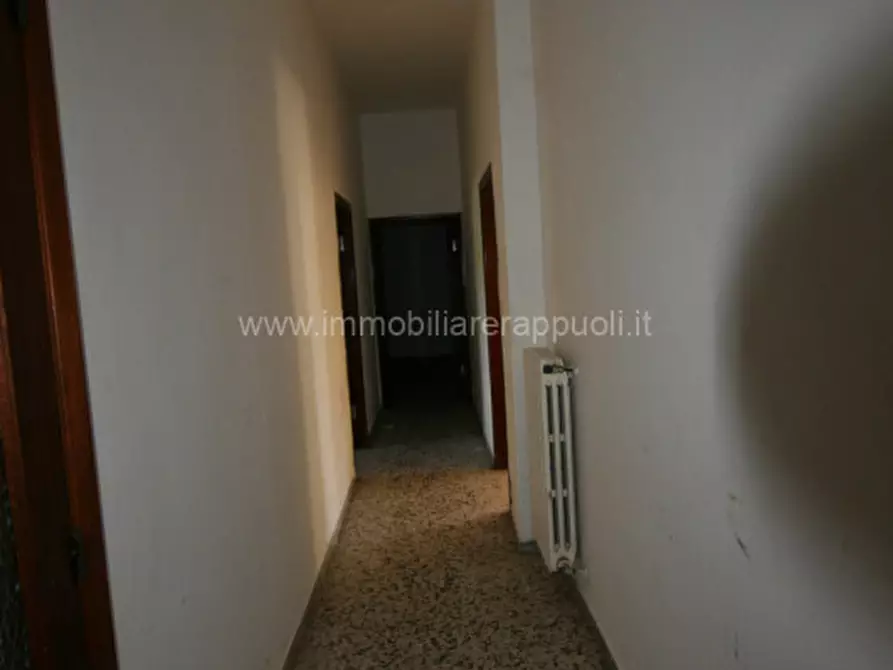 Immagine 37 di Rustico / casale in vendita  a Torrita Di Siena