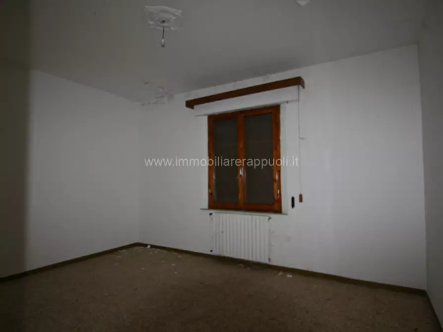 Immagine 46 di Rustico / casale in vendita  a Torrita Di Siena