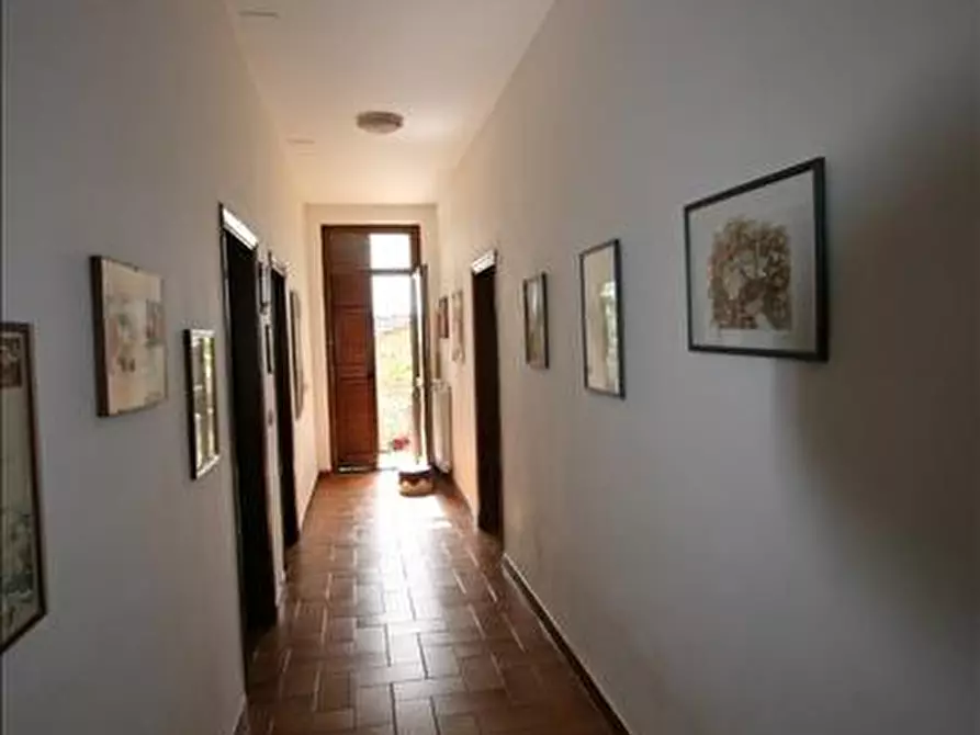 Immagine 2 di Casa indipendente in vendita  a Trequanda
