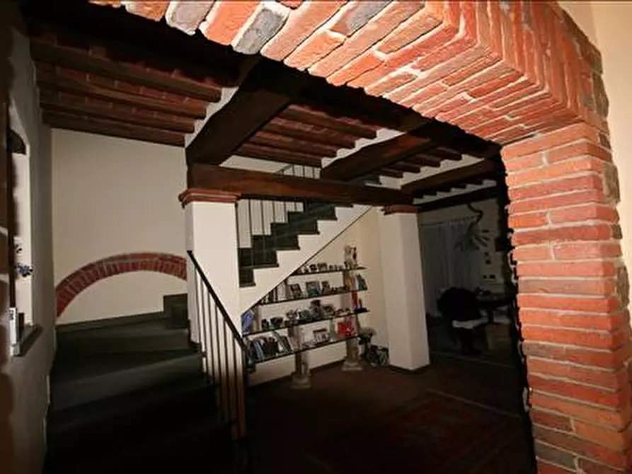 Immagine 4 di Rustico / casale in vendita  a Lucignano