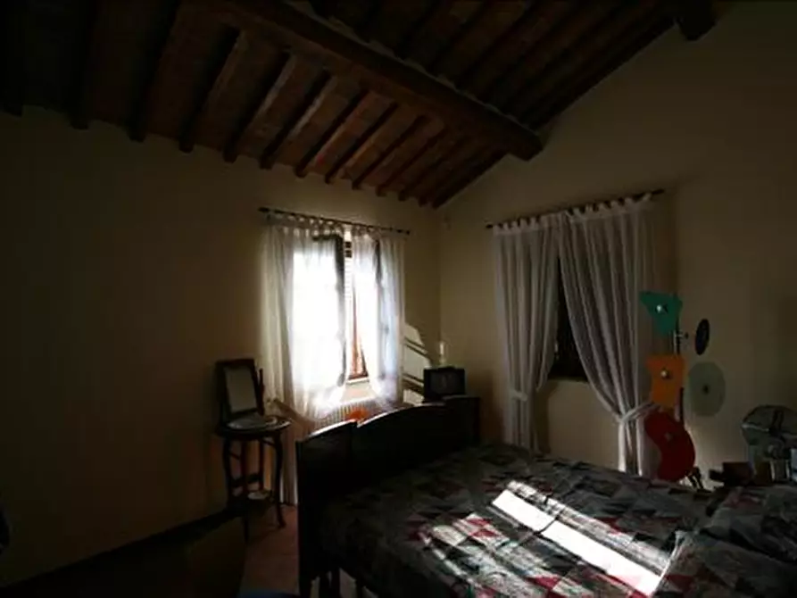 Immagine 18 di Rustico / casale in vendita  a Lucignano