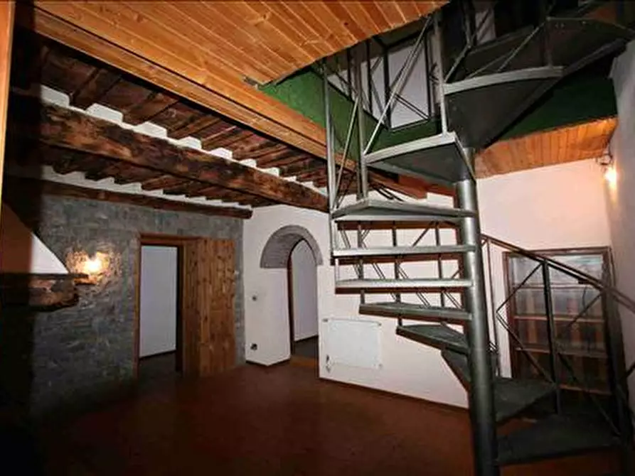 Immagine 1 di Attività commerciale in vendita  a Trequanda