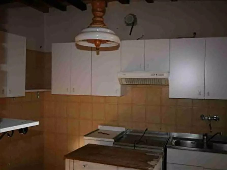 Immagine 2 di Attività commerciale in vendita  a Trequanda