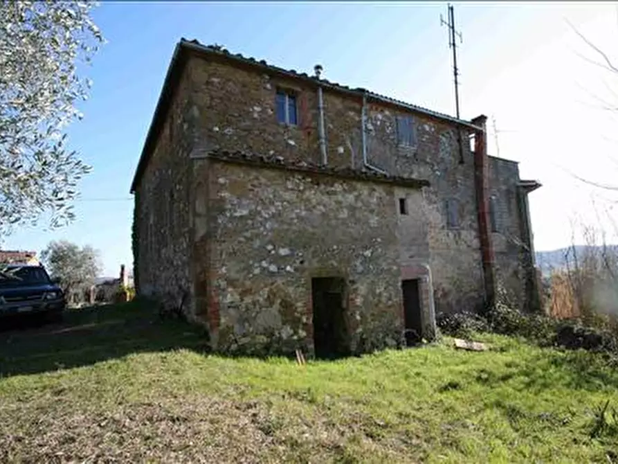 Immagine 10 di Attività commerciale in vendita  a Trequanda