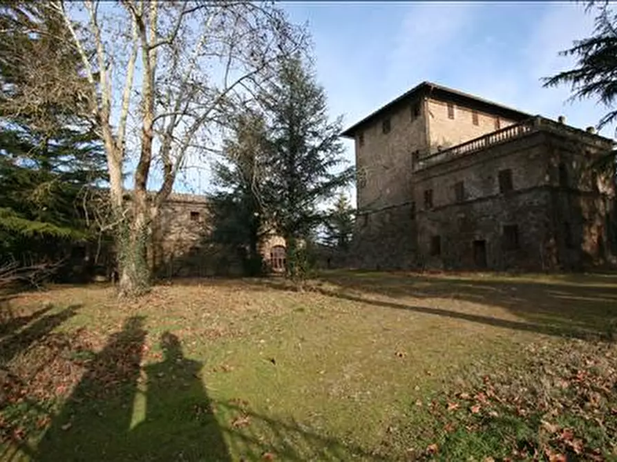 Immagine 6 di Attività commerciale in vendita  a Siena