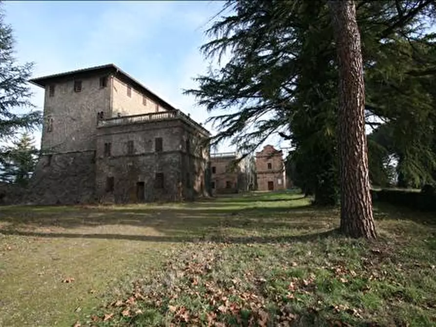 Immagine 7 di Attività commerciale in vendita  a Siena