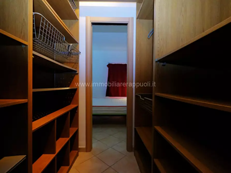 Immagine 34 di Appartamento in vendita  a Sinalunga