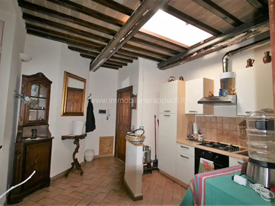 Immagine 1 di Appartamento in vendita  a Sinalunga