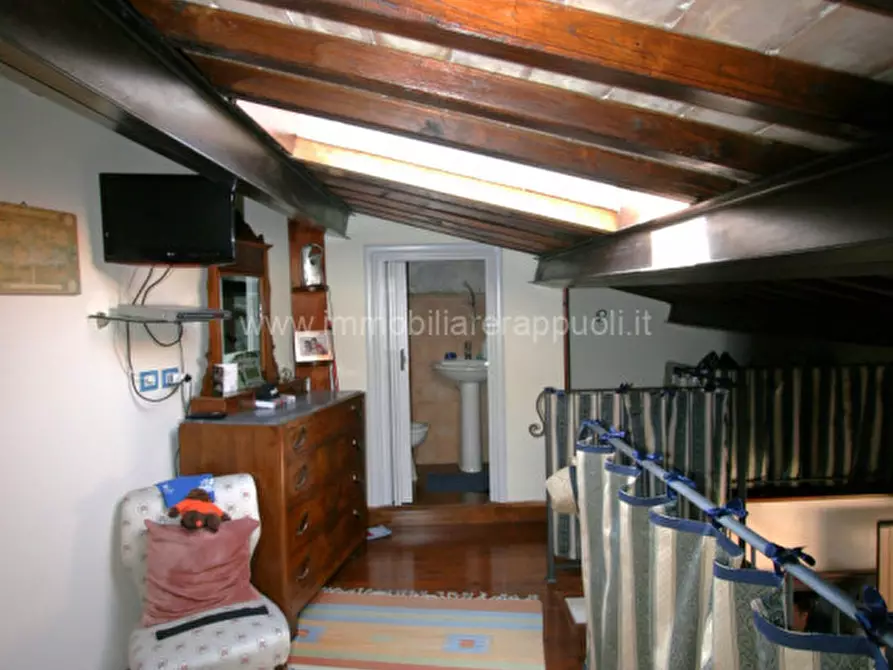 Immagine 13 di Appartamento in vendita  a Sinalunga