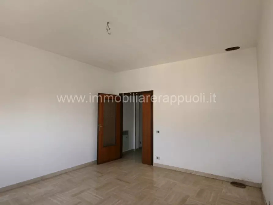 Immagine 5 di Appartamento in vendita  a Asciano