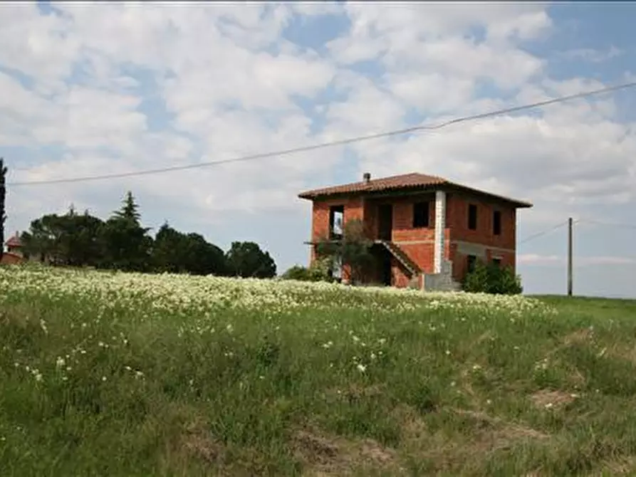 Immagine 4 di Casa indipendente in vendita  a Lucignano