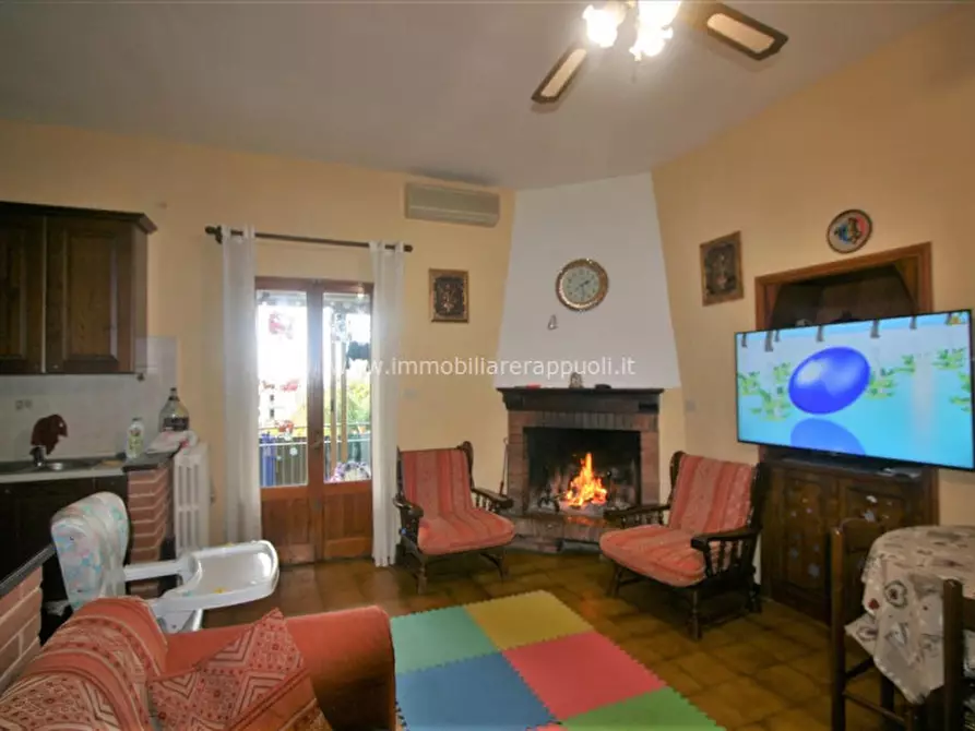 Immagine 2 di Appartamento in vendita  a Sinalunga