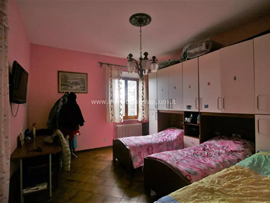 Immagine 3 di Appartamento in vendita  a Sinalunga