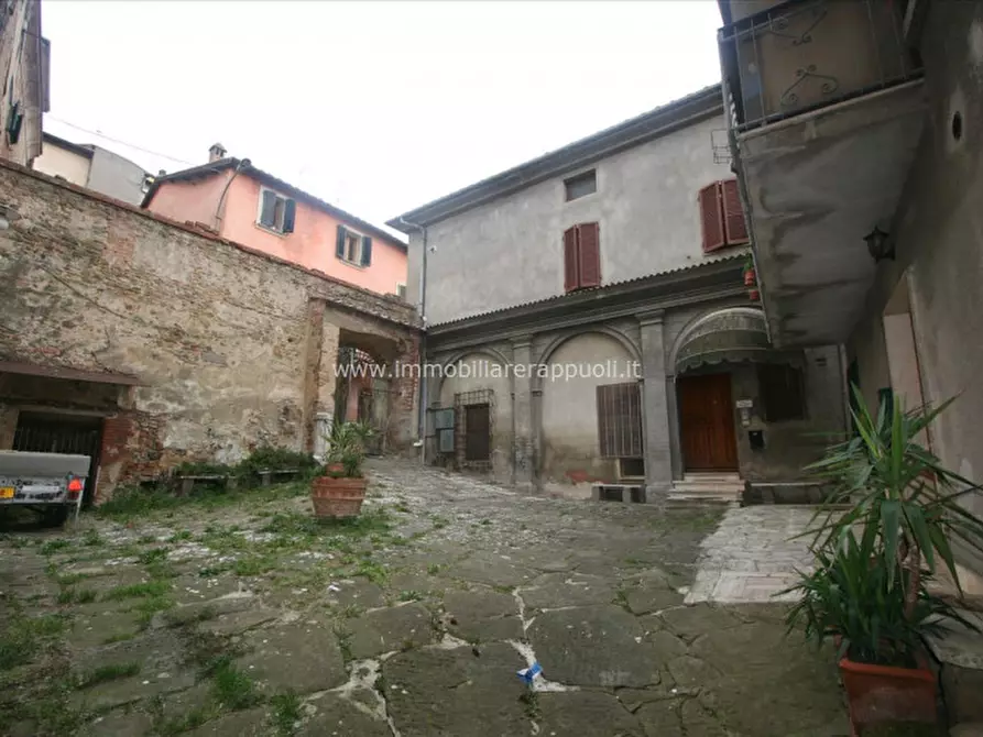 Immagine 10 di Appartamento in vendita  a Sinalunga