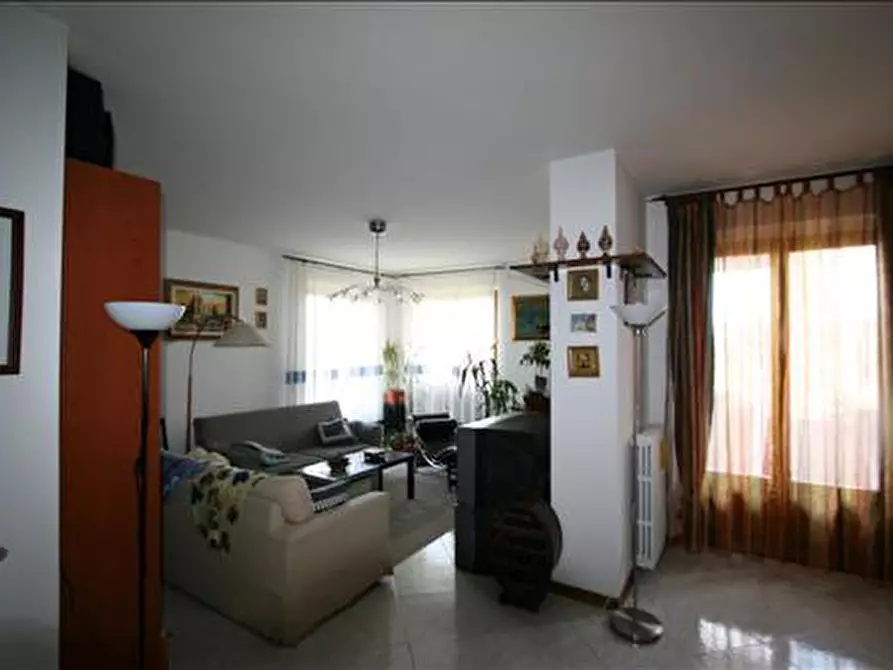 Immagine 3 di Appartamento in vendita  a Sinalunga