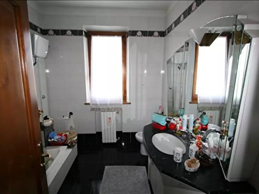 Immagine 6 di Appartamento in vendita  a Sinalunga