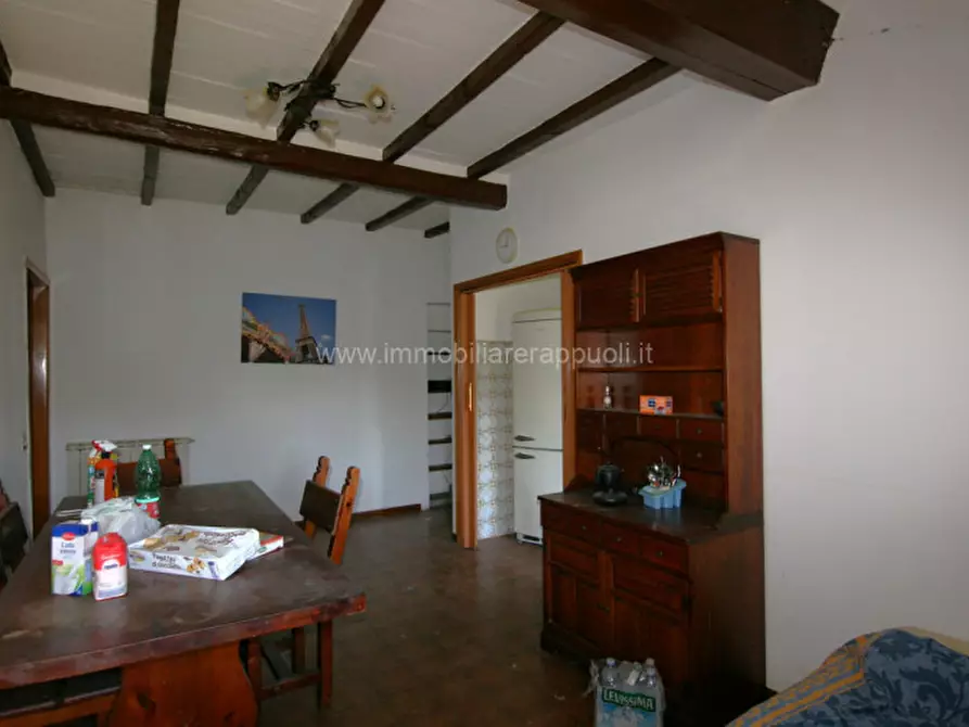 Immagine 1 di Appartamento in vendita  a Asciano