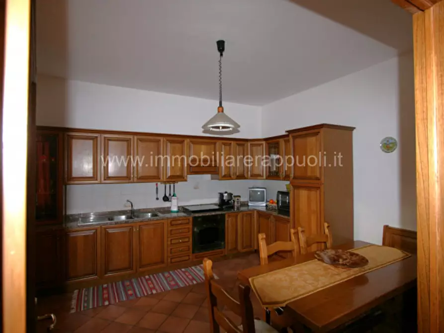 Immagine 2 di Casa indipendente in vendita  a Sinalunga