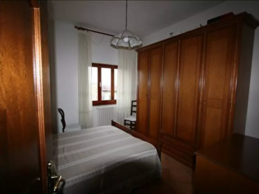 Immagine 9 di Appartamento in vendita  a Sinalunga