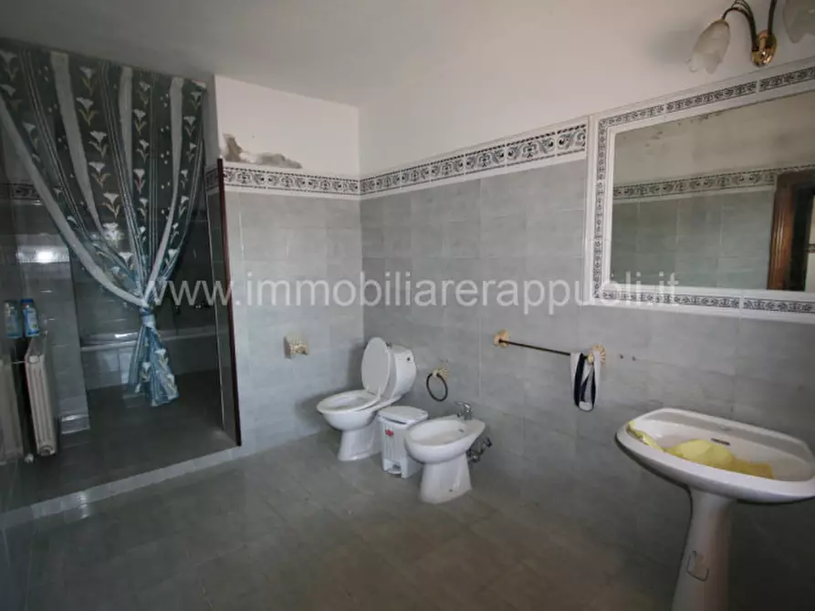 Immagine 7 di Rustico / casale in vendita  a Montepulciano